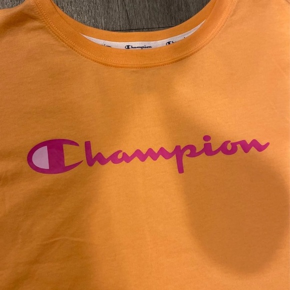 Champion Crop Top - Picture 2 of 5
